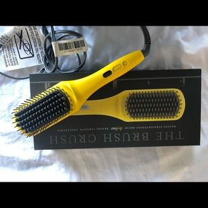 DryBar Brush Crush Heated Straightening Brush